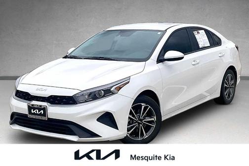 Snow White Pearl 2023 Kia Forte LXS