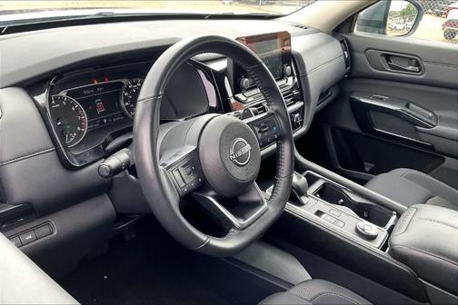 Gun Metallic 2025 Nissan Pathfinder SV