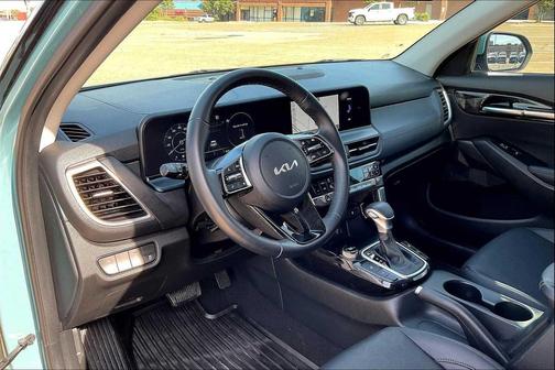 2024 Kia Seltos EX