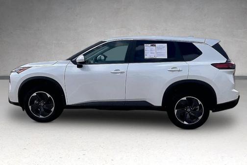 Everest White P 2025 Nissan Rogue SV