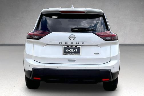 Everest White P 2025 Nissan Rogue SV
