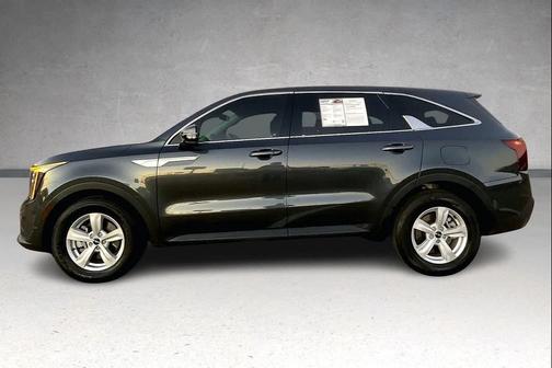 2024 Kia Sorento LX