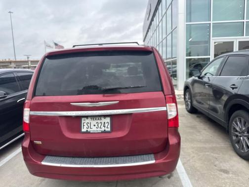 2013 Chrysler Town & Country Touring