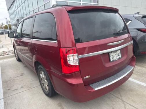 2013 Chrysler Town & Country Touring