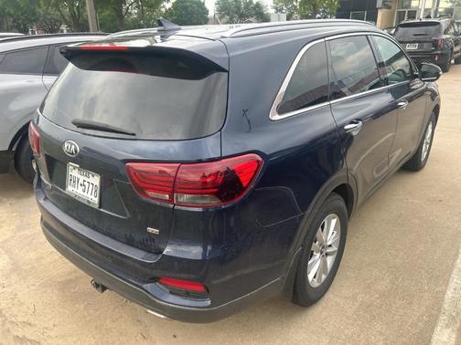 2019 Kia Sorento LX