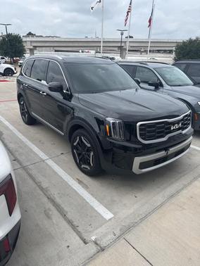 Ebony Black 2023 Kia Telluride S