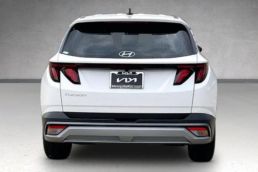 Serenity White Pearl 2026 Hyundai TUCSON SE