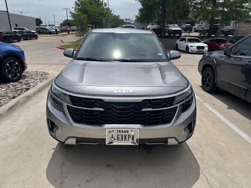 Steel Gray 2026 Kia Seltos LX