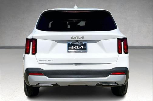 2024 Kia Sorento LX