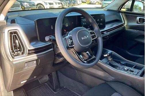 2024 Kia Sorento LX