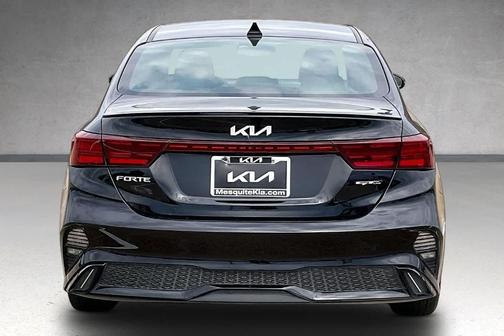 Aurora Black 2024 Kia Forte GT-Line