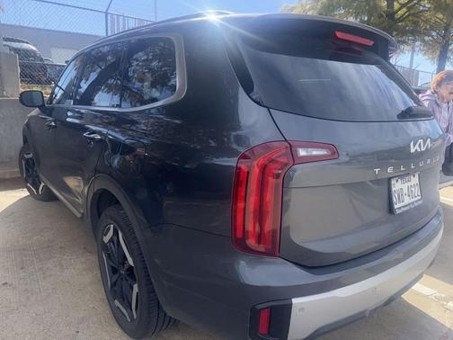 2023 Kia Telluride S
