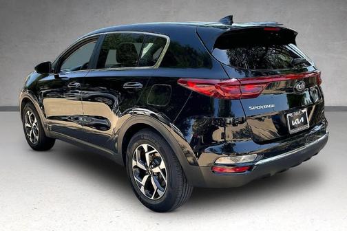 Black Cherry 2022 Kia Sportage LX