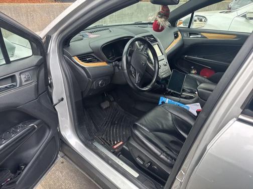 2015 Lincoln MKC Base