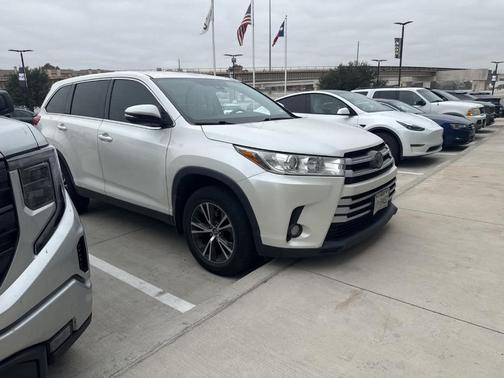 2019 Toyota Highlander LE Plus