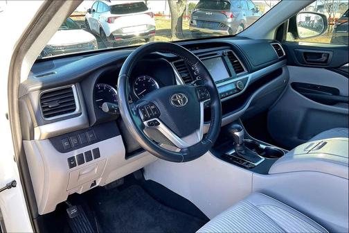 2019 Toyota Highlander LE Plus