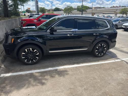 Ebony Black 2024 Kia Telluride SX