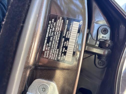 2017 INFINITI QX30 Premium