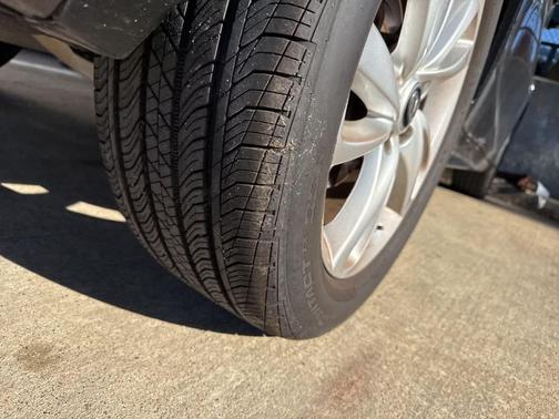 2017 INFINITI QX30 Premium