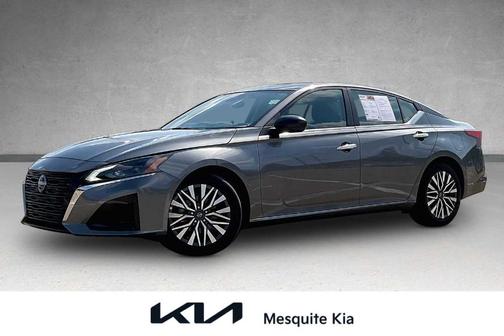 Gun Metallic 2025 Nissan Altima SV