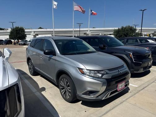 Alloy Silver Metallic 2020 Mitsubishi Outlander ES