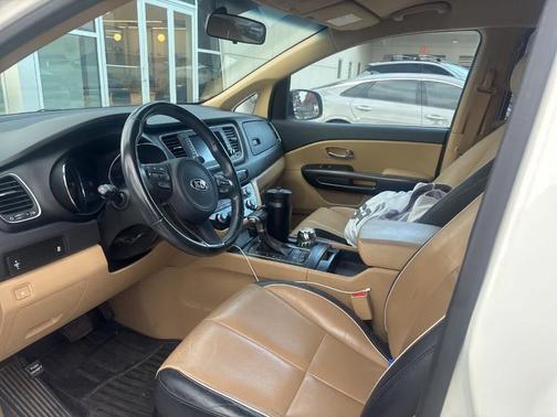 2017 Kia Sedona LX