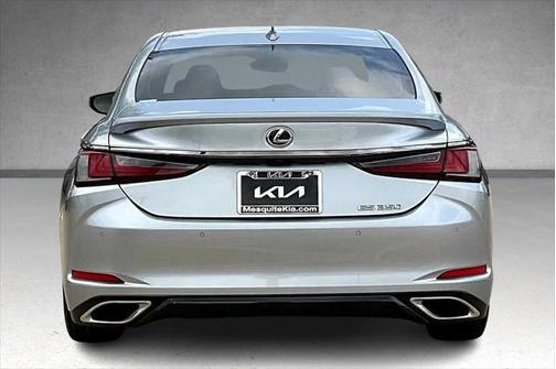2023 Lexus ES 350 F SPORT Handling