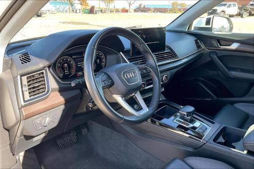2024 Audi Q5 45 S line quattro Premium