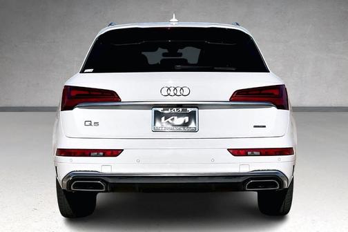 2024 Audi Q5 45 S line quattro Premium