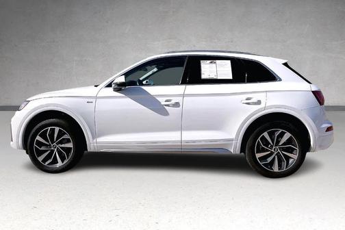 2024 Audi Q5 45 S line quattro Premium