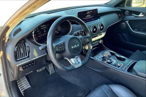 2022 Kia Stinger GT2