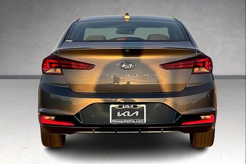 2019 Hyundai ELANTRA SEL