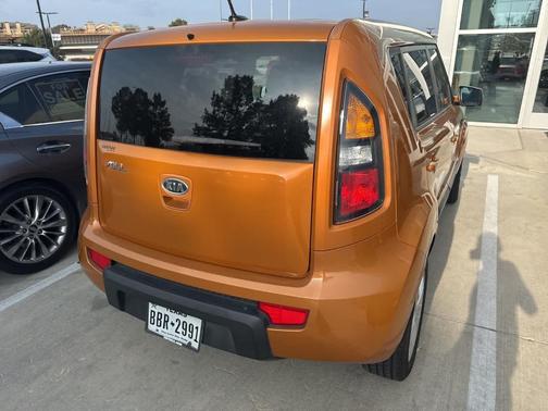 2011 Kia Soul +