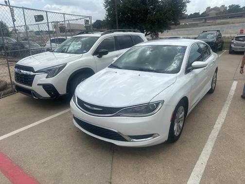 2015 Chrysler 200 Limited