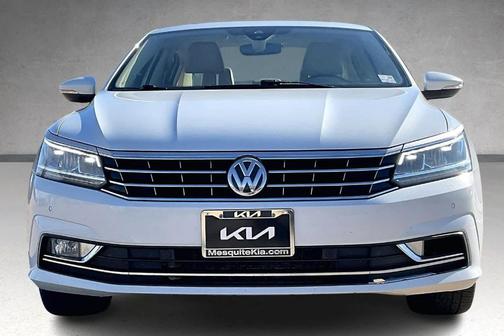 2016 Volkswagen Passat 1.8T SEL Premium