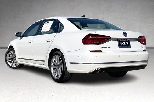 2016 Volkswagen Passat 1.8T SEL Premium