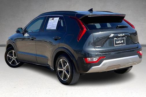 2023 Kia Niro LX
