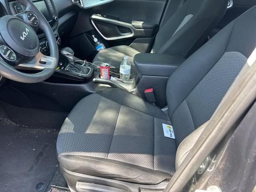 Gravity Gray 2023 Kia Soul LX