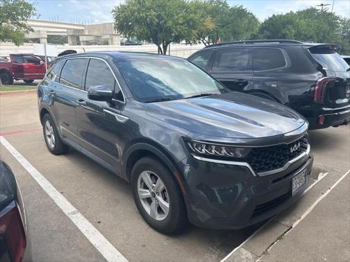 2022 Kia Sorento LX