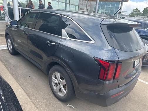 2022 Kia Sorento LX