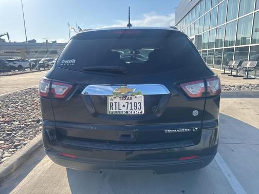 Mosaic Black Metallic 2016 Chevrolet Traverse 1LT