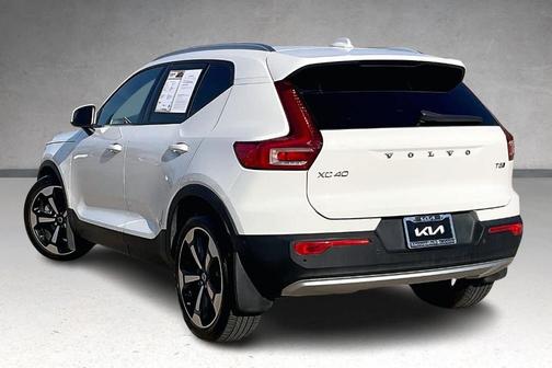 2019 Volvo XC40 T5 Momentum