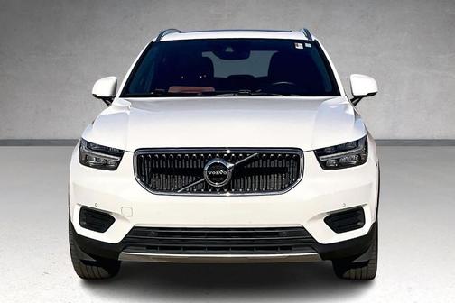 2019 Volvo XC40 T5 Momentum