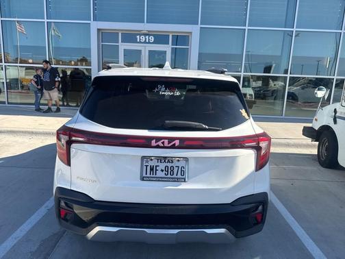 2024 Kia Seltos EX