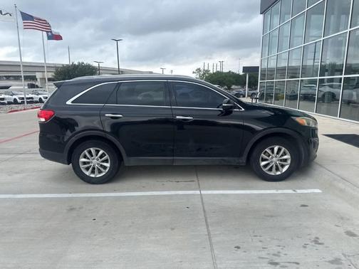 Ebony Black 2016 Kia Sorento LX