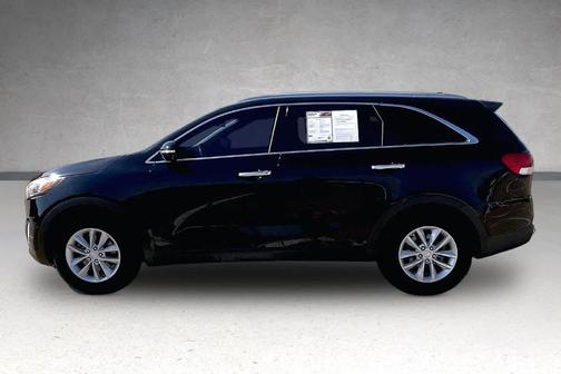 Ebony Black 2016 Kia Sorento LX