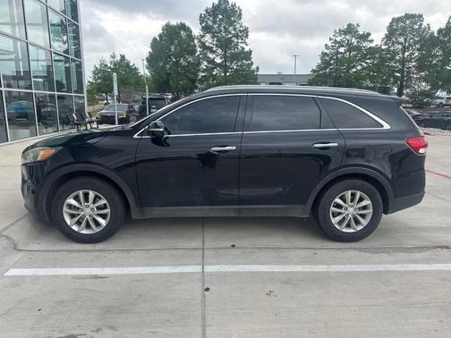 Ebony Black 2016 Kia Sorento LX