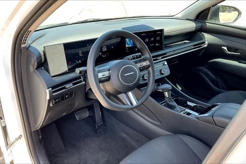 Serenity White Pearl 2025 Hyundai TUCSON SE