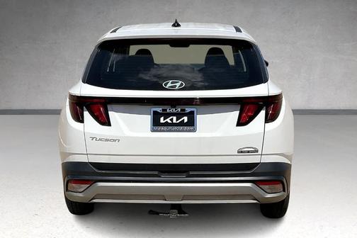 Serenity White Pearl 2025 Hyundai TUCSON SE