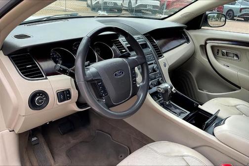 White Platinum Tri-Coat Metallic 2012 Ford Taurus Limited